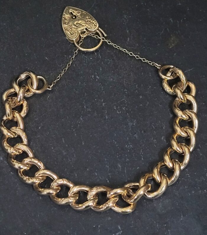 Second Hand 9ct Gold Charm Bracelet | RH Jewellers