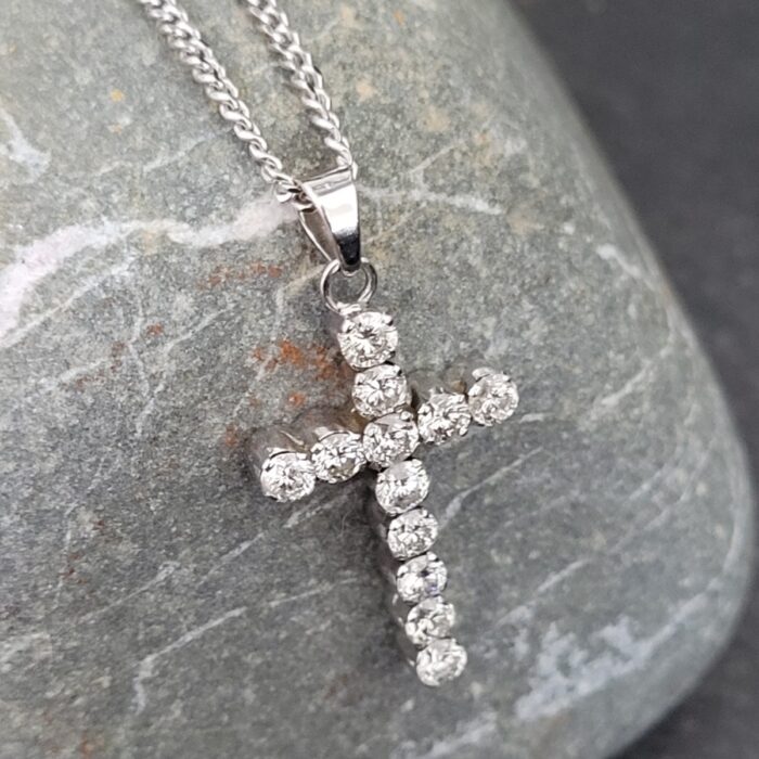 Diamond Rose Cross Pendant White Gold - 6 ICE