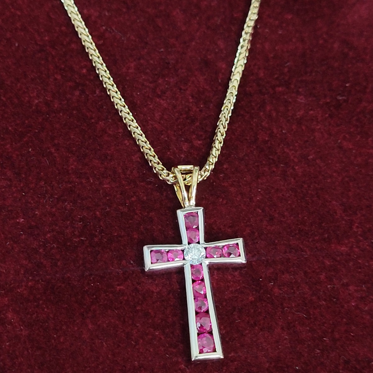 Vintage 18ct Gold Cross Chain Necklace - felt