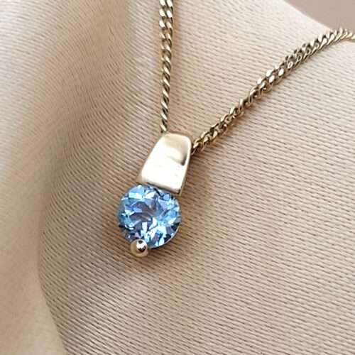 0.60ct Aquamarine Pendant Necklace 9ct Yellow Gold from Ace Jewellery, Leeds