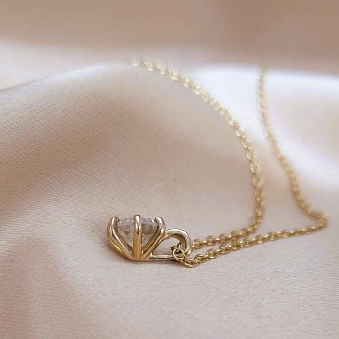 0.96ct Round Diamond Pendant Necklace 18ct Yellow Gold from Ace Jewellery, Leeds