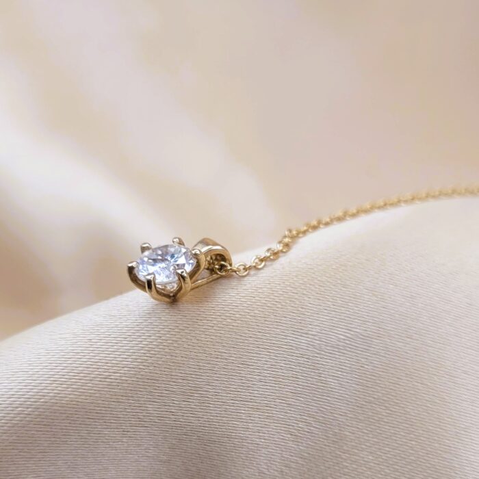 0.96ct Round Diamond Pendant Necklace 18ct Yellow Gold from Ace Jewellery, Leeds